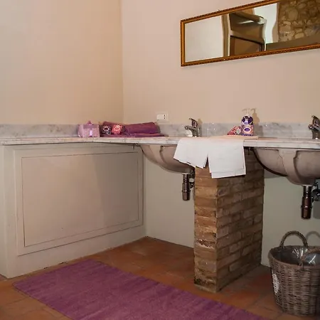 Le Capanne Country Relais & Volterra